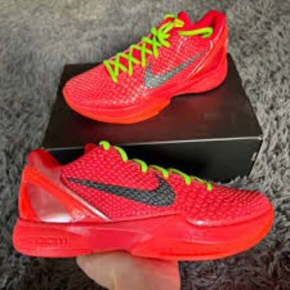 Nike Gray and Black Athletic Shoes with Performance Mesh - Picture 9 of 9